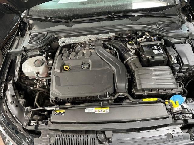 Volkswagen Golf 2024