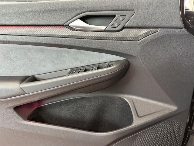 Volkswagen Golf 2024