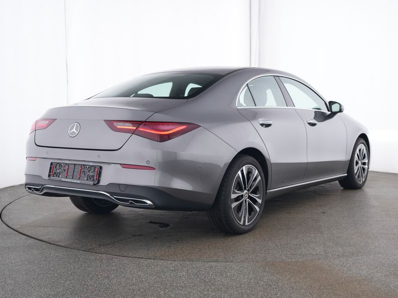 Mercedes-Benz CLA 180 2025