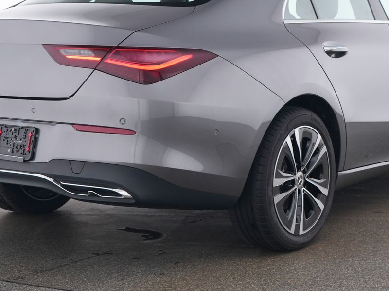 Mercedes-Benz CLA 180 2025