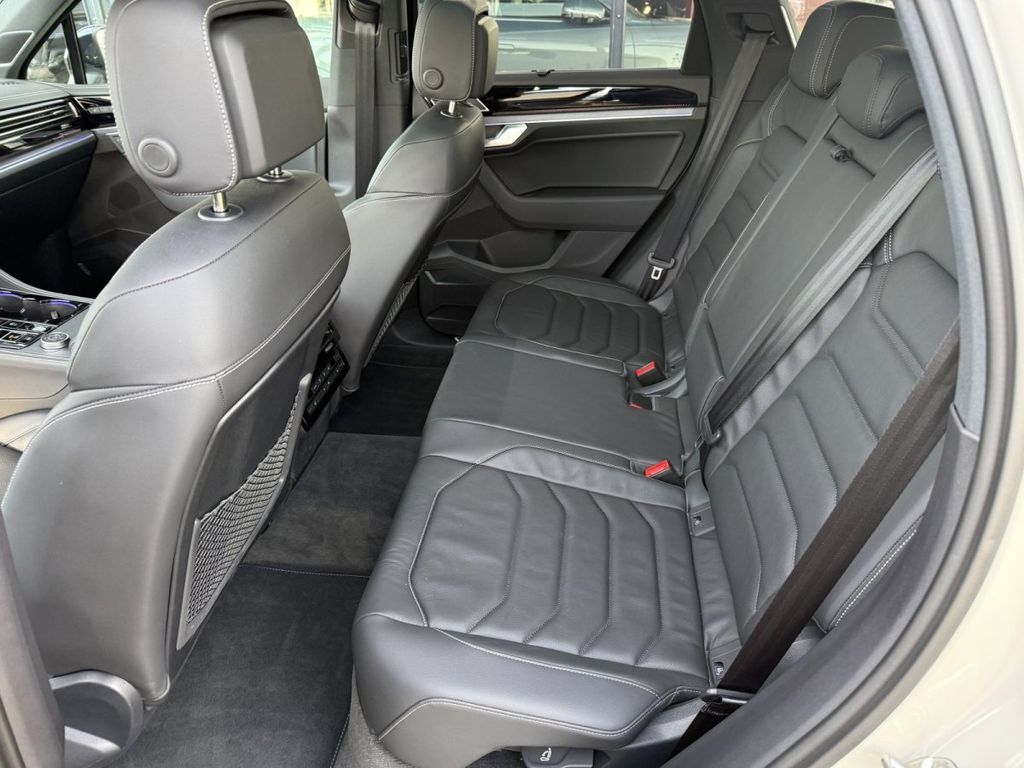 Volkswagen Touareg 2025