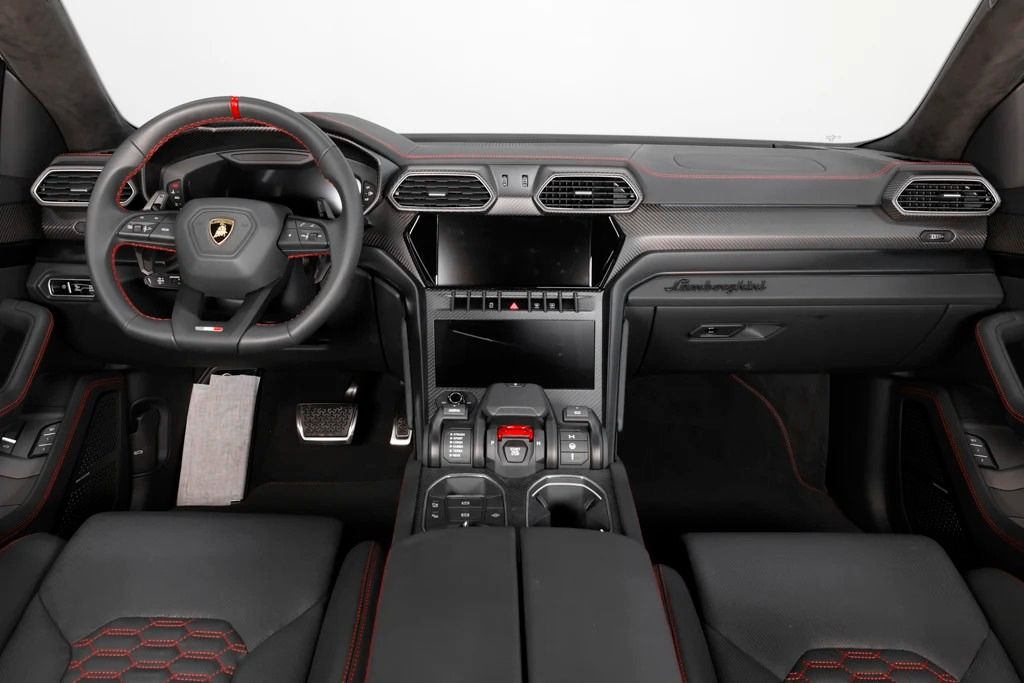 Lamborghini Urus 2024