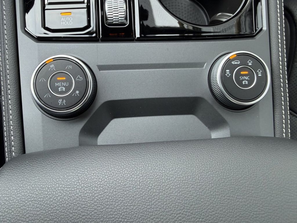 Volkswagen Touareg 2025