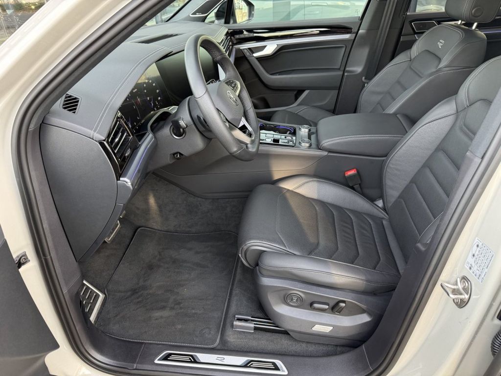 Volkswagen Touareg 2025