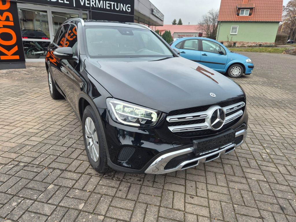 Mercedes-Benz GLC 300 2021