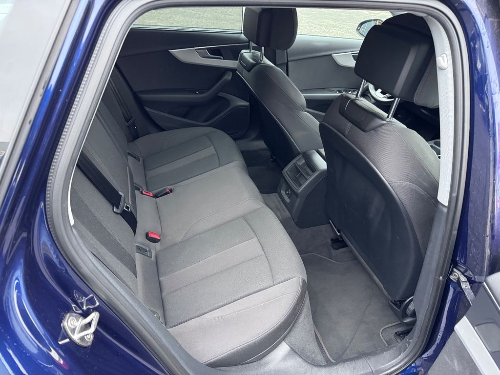 Audi A4 2021