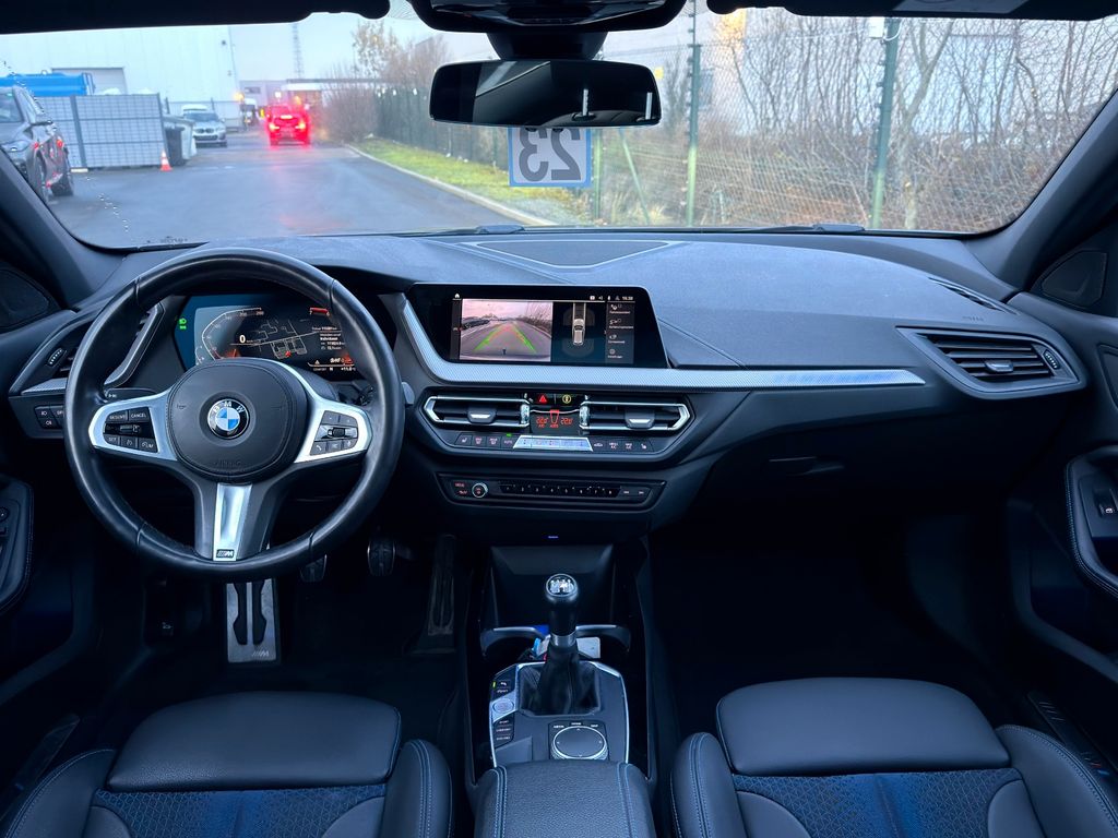 BMW 118 2021