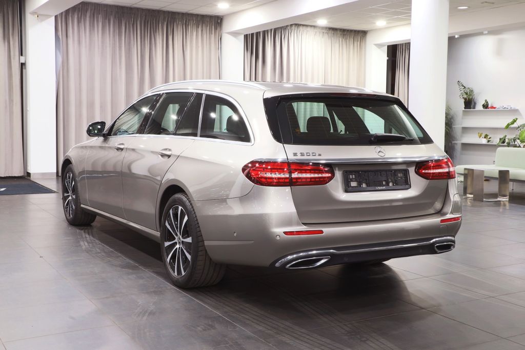 Mercedes-Benz E 300 2022