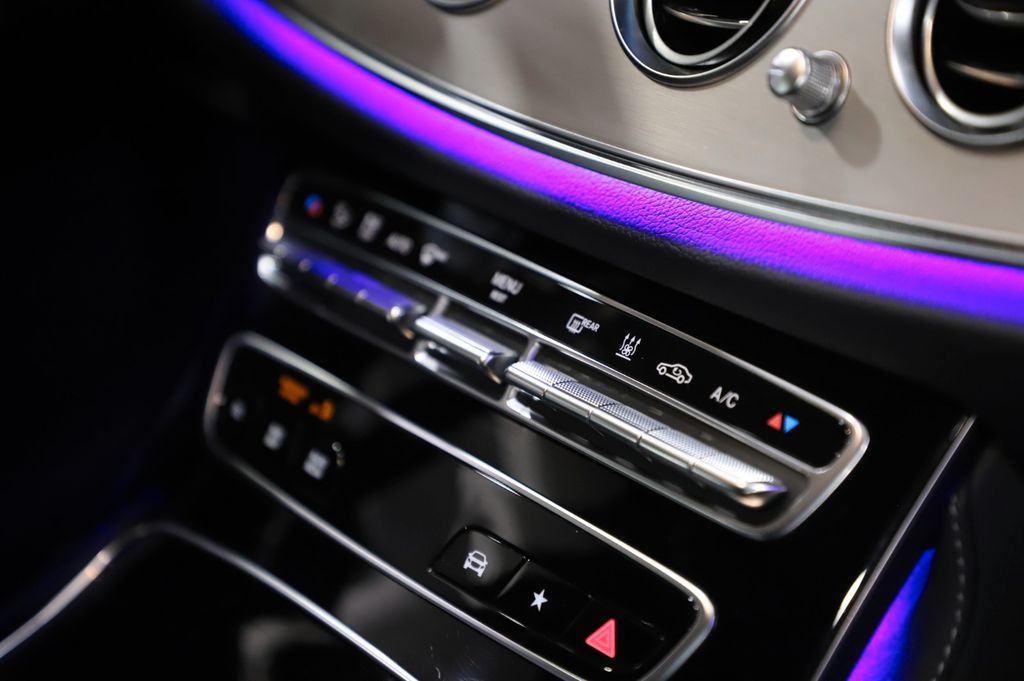 Mercedes-Benz E 300 2022