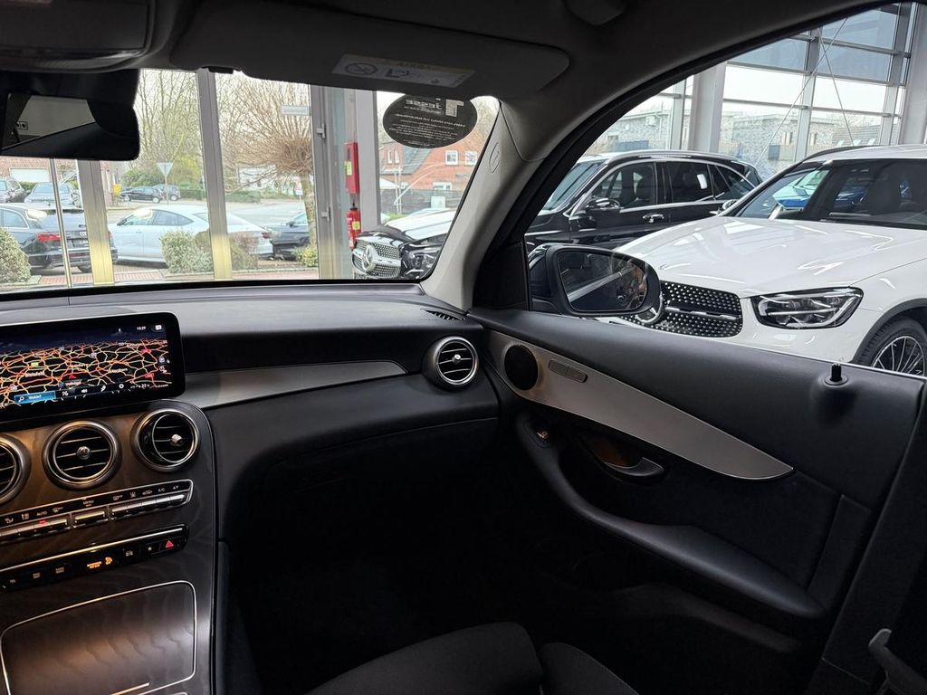 Mercedes-Benz GLC 300 2021