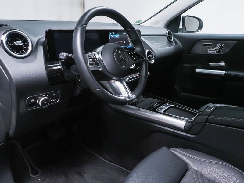 Mercedes-Benz GLA 200 2024