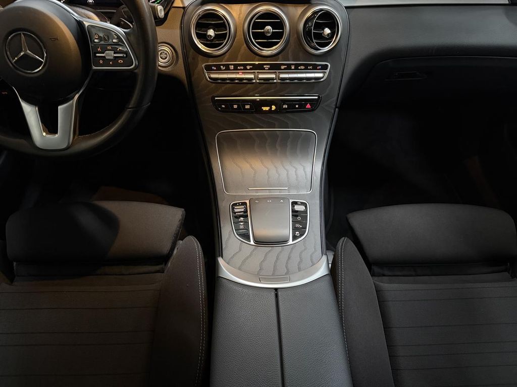 Mercedes-Benz GLC 300 2021