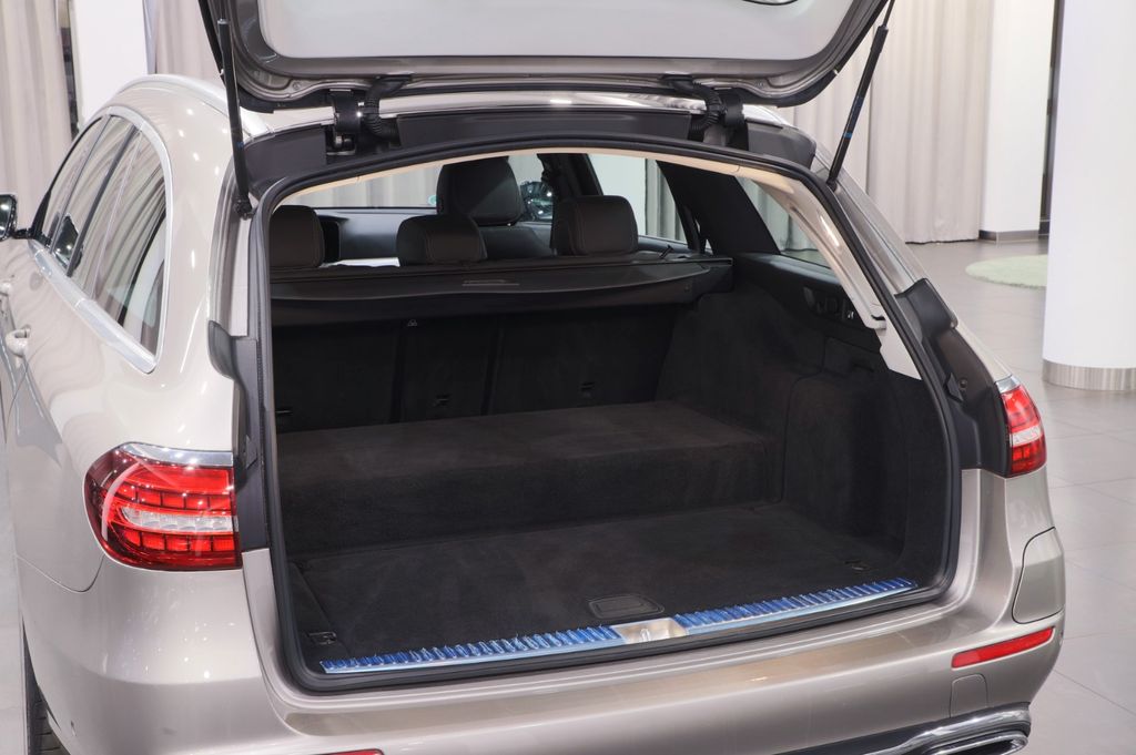 Mercedes-Benz E 300 2022