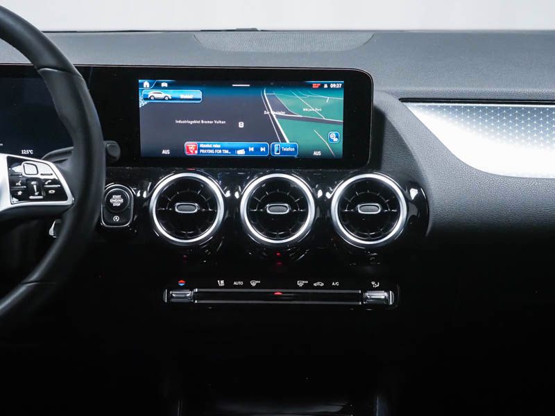 Mercedes-Benz GLA 200 2024