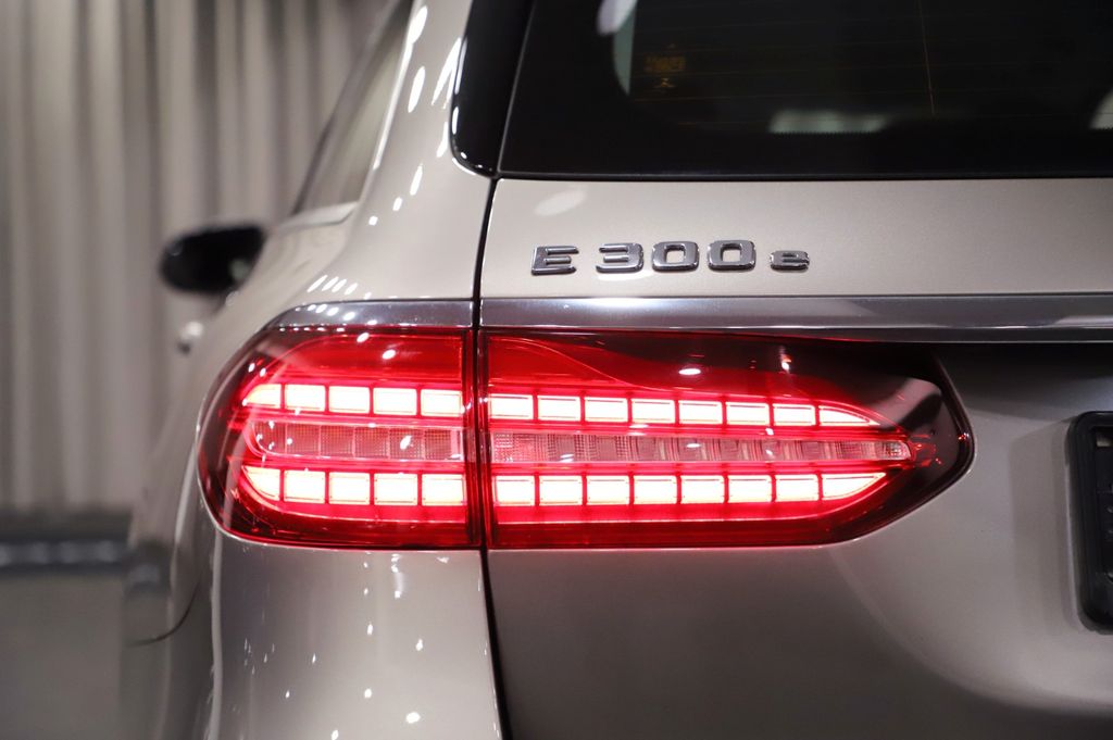 Mercedes-Benz E 300 2022