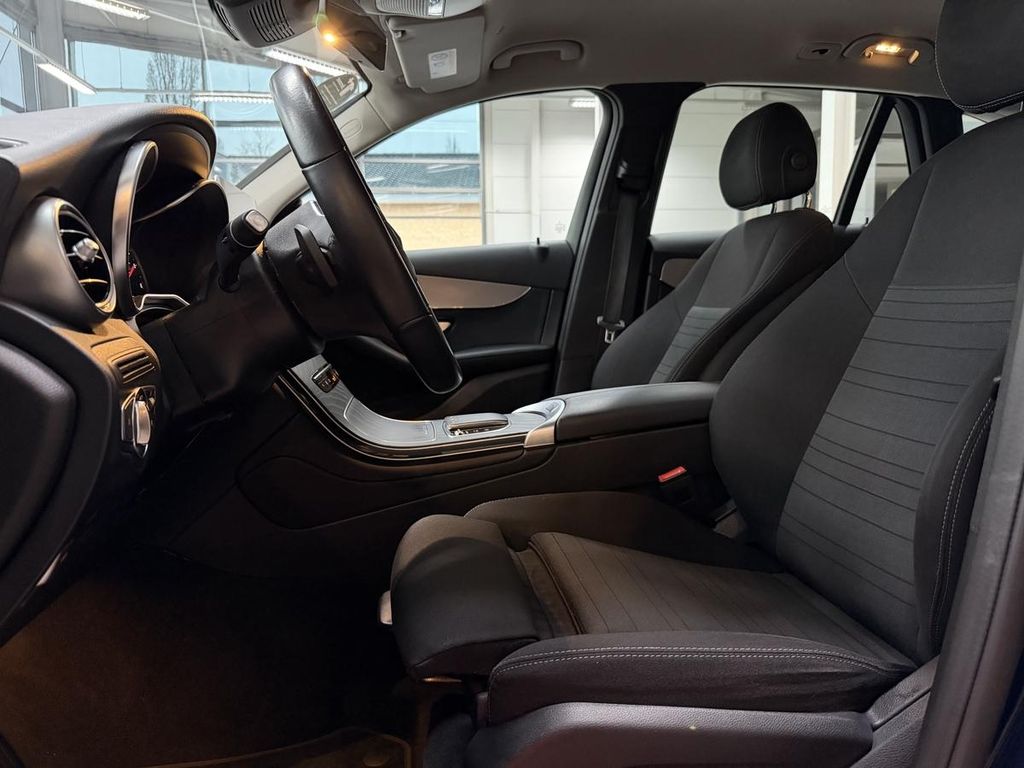 Mercedes-Benz GLC 300 2021