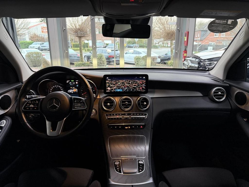 Mercedes-Benz GLC 300 2021