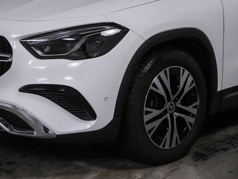 Mercedes-Benz GLA 200 2024