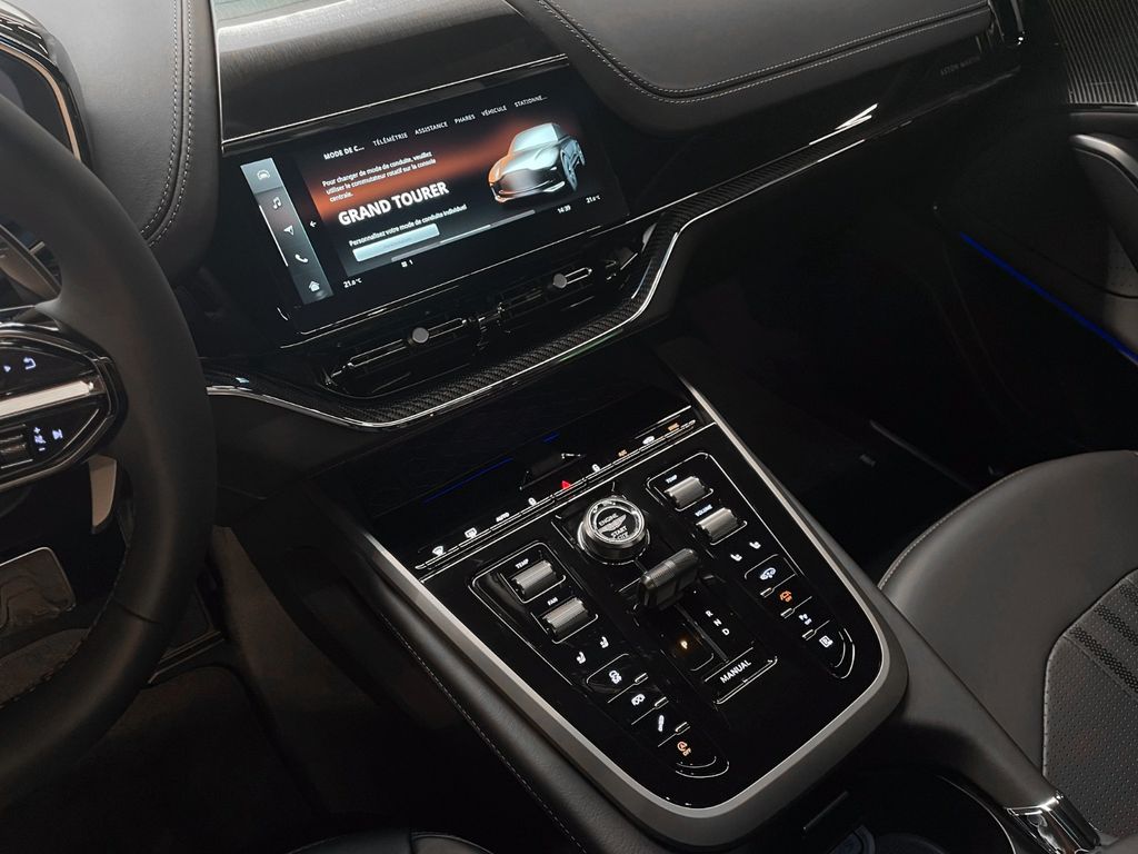 Aston Martin DBX