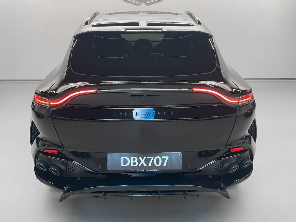 Aston Martin DBX