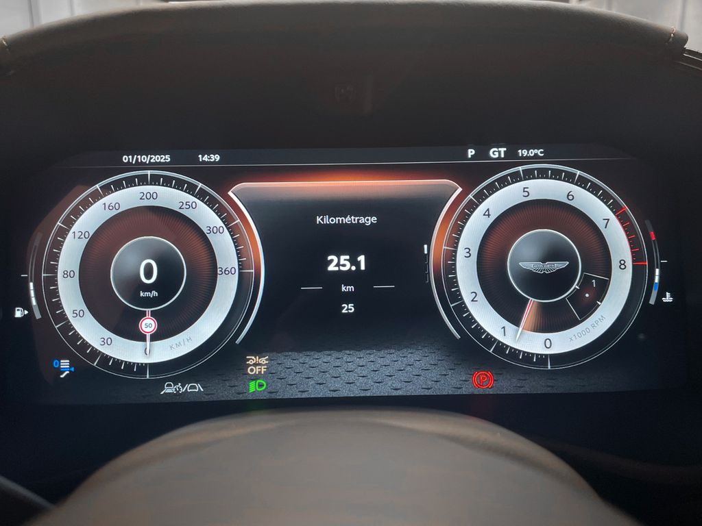 Aston Martin DBX