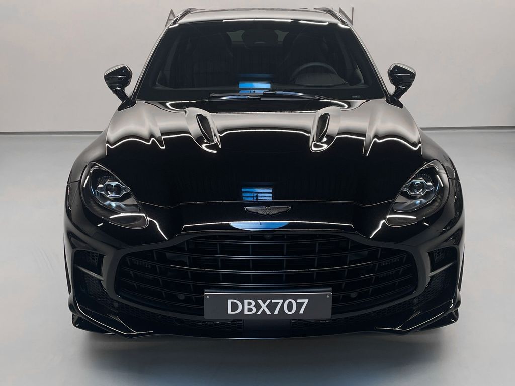 Aston Martin DBX