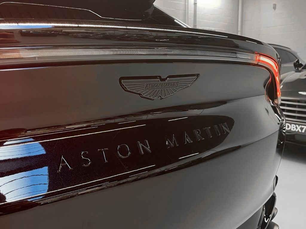 Aston Martin DBX