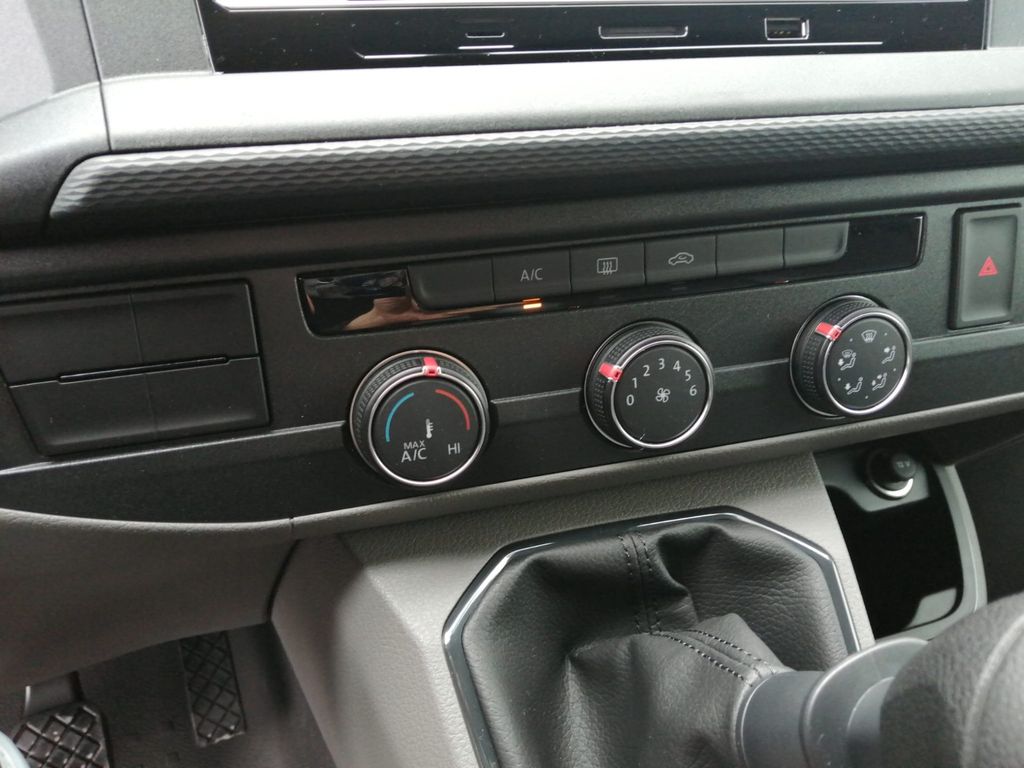 Volkswagen T6 Transporter 2024