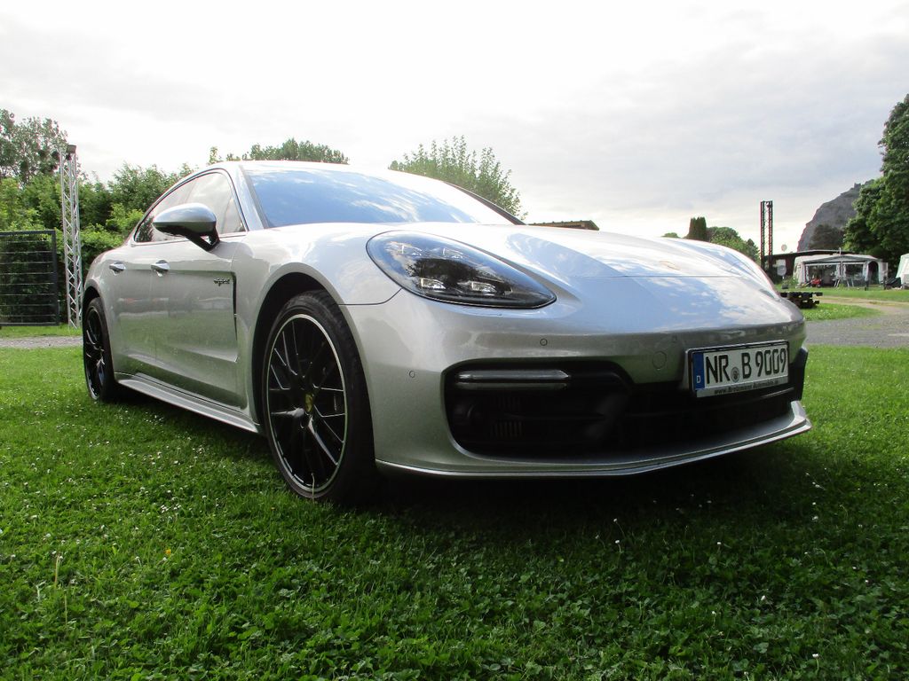 Porsche Panamera 2019