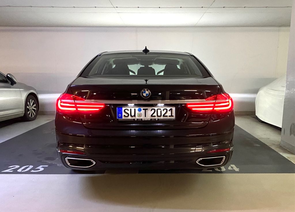 BMW 730 2016