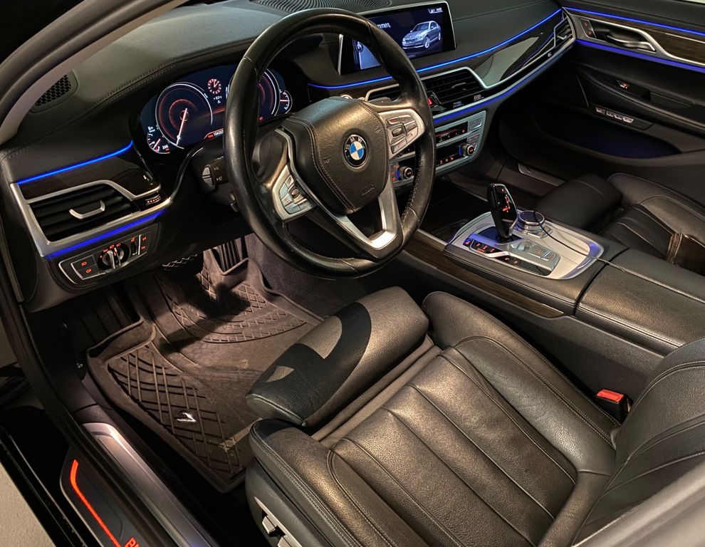 BMW 730 2016