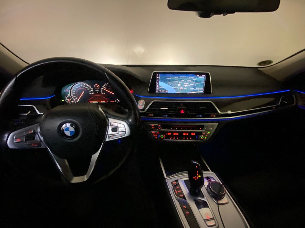 BMW 730 2016