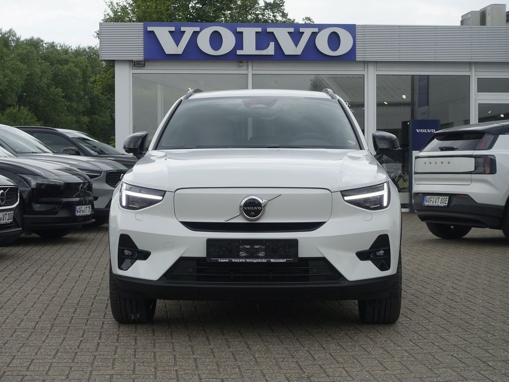 Volvo EX40 2025