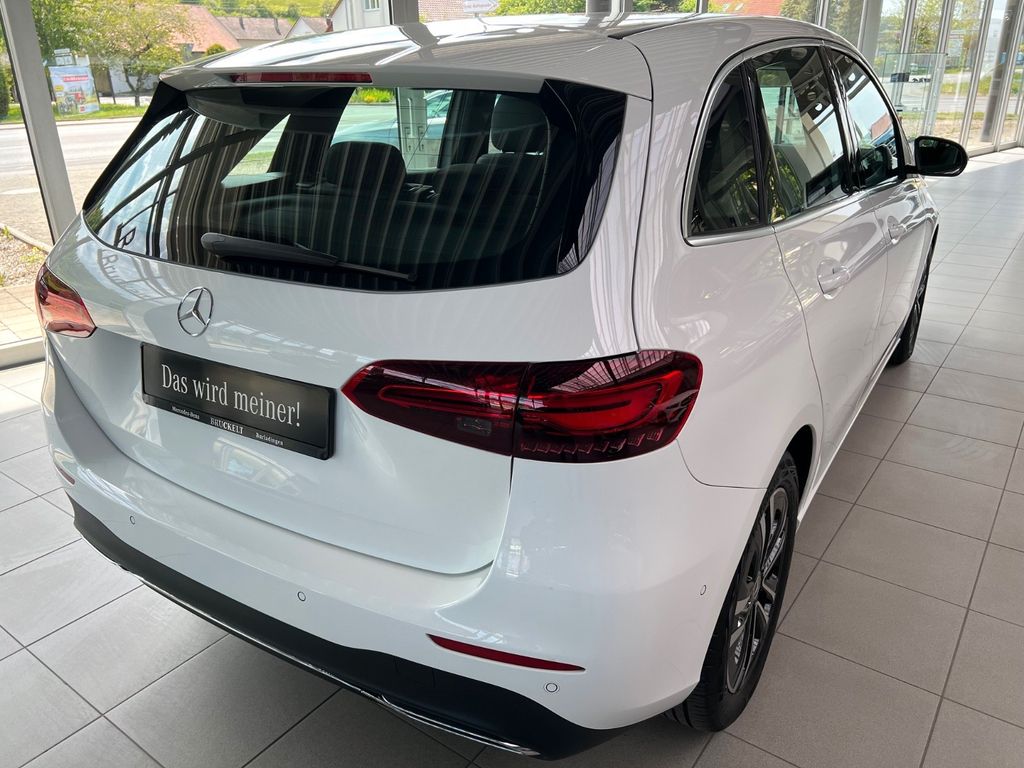 Mercedes-Benz B 200 2024
