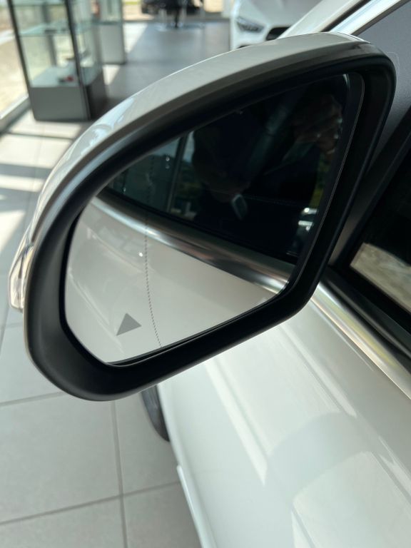 Mercedes-Benz B 200 2024