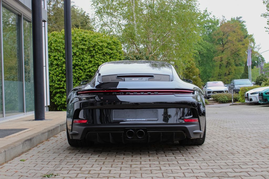 Porsche 992 2023