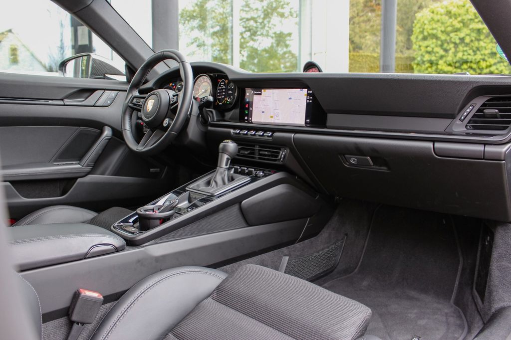Porsche 992 2023