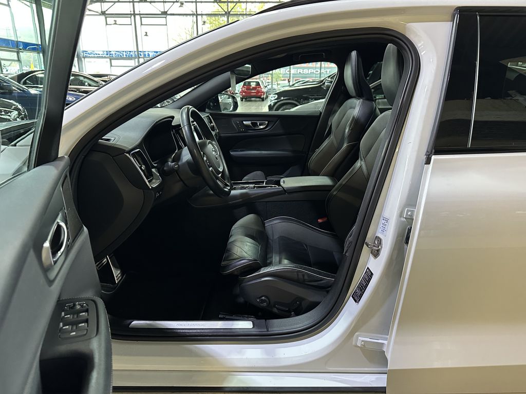 Volvo V60 2021