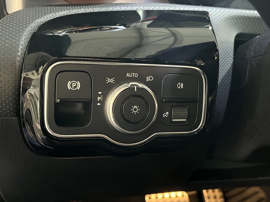 Mercedes-Benz CLA 200 2021