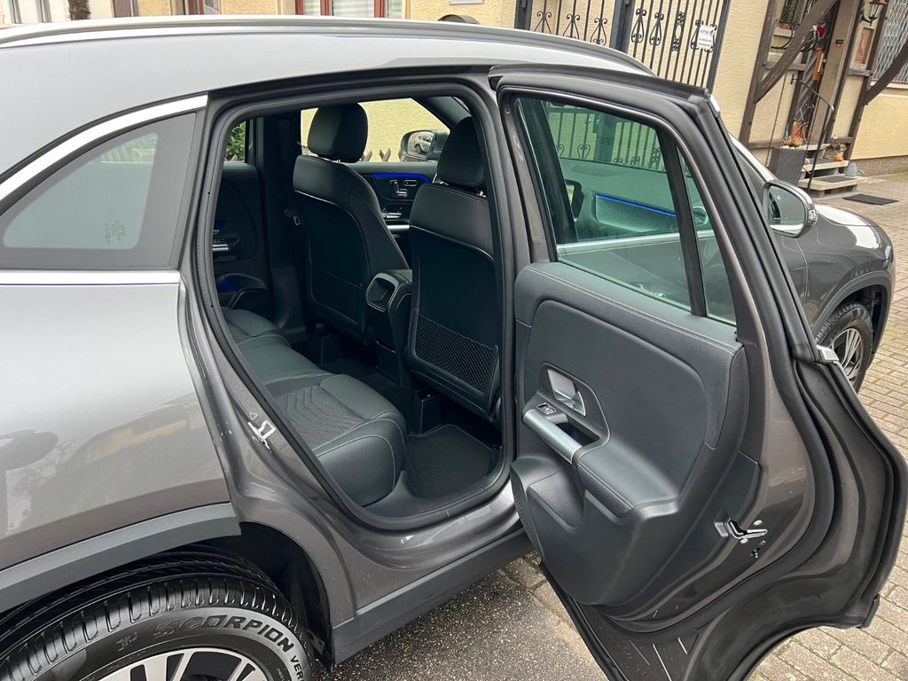 Mercedes-Benz GLA 250 2025