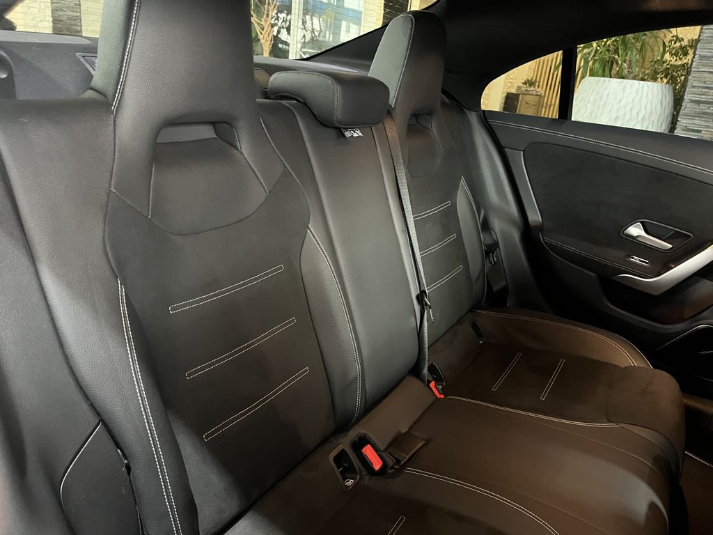 Mercedes-Benz CLA 200 2021