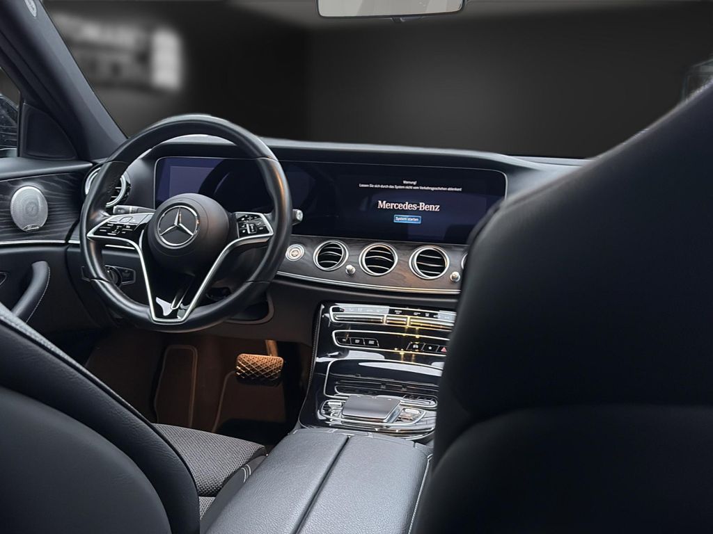 Mercedes-Benz E 300 2022