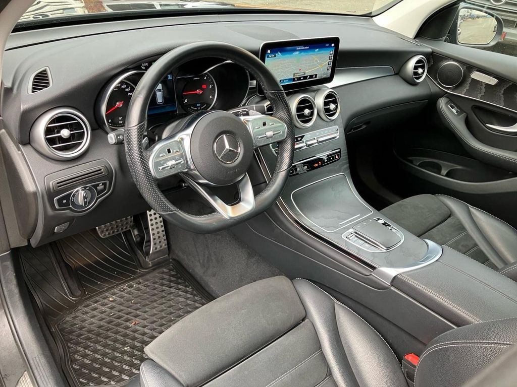 Mercedes-Benz GLC 300 2022