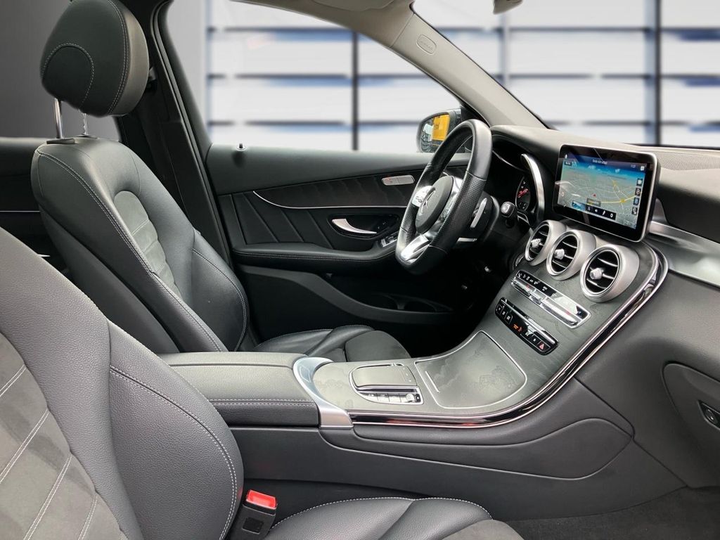 Mercedes-Benz GLC 300 2022