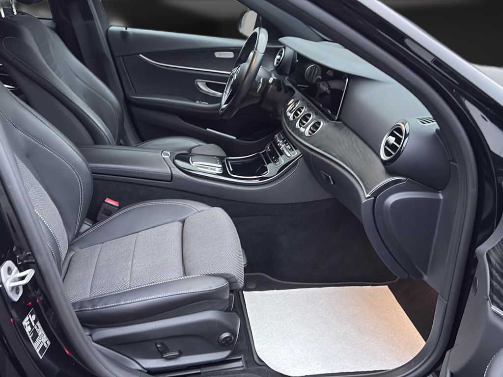 Mercedes-Benz E 300 2022