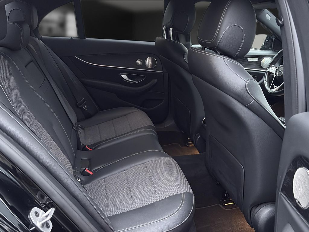 Mercedes-Benz E 300 2022