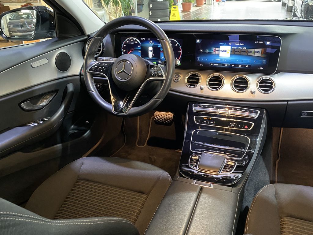 Mercedes-Benz E 220 2022