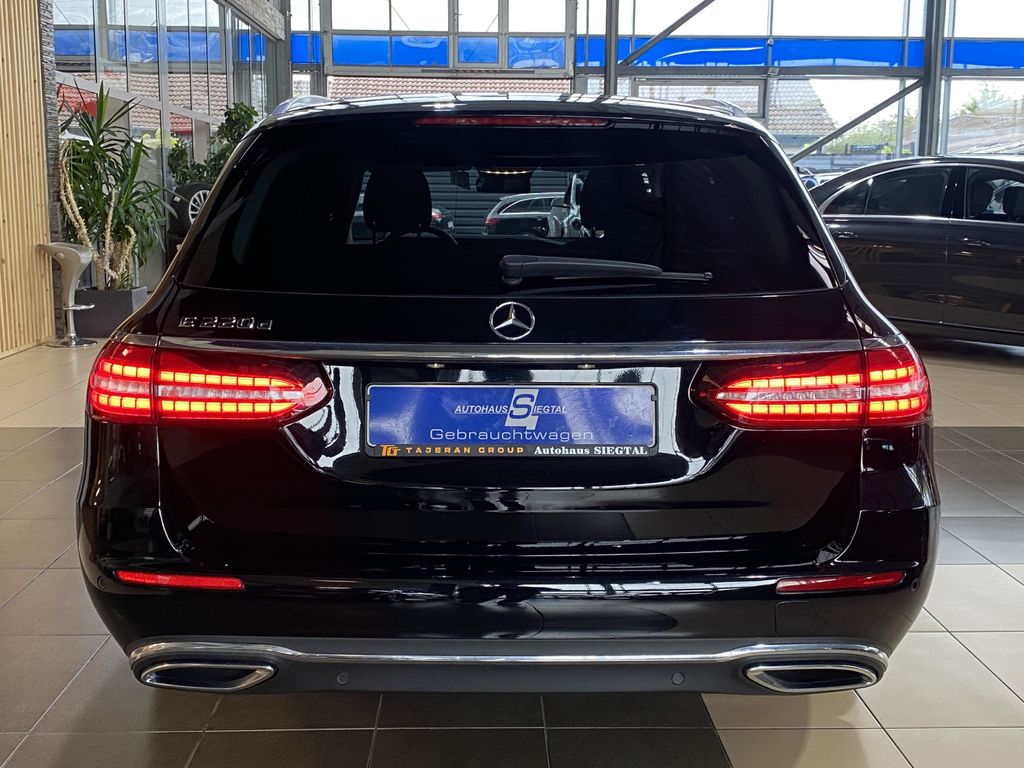 Mercedes-Benz E 220 2022