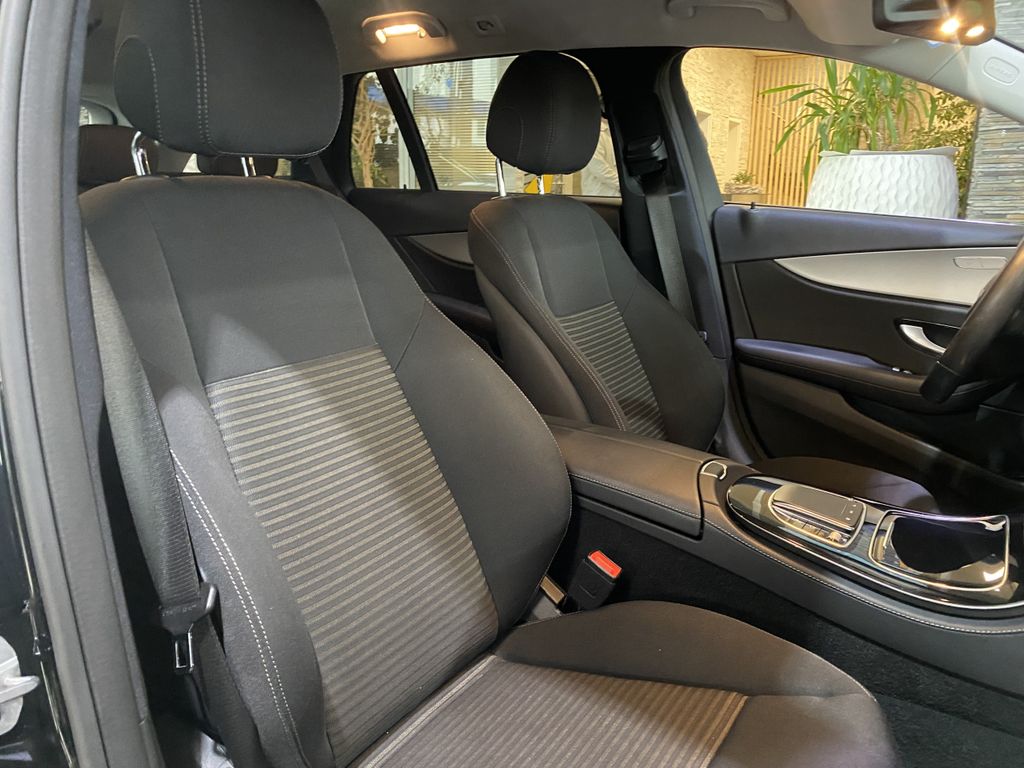 Mercedes-Benz E 220 2022