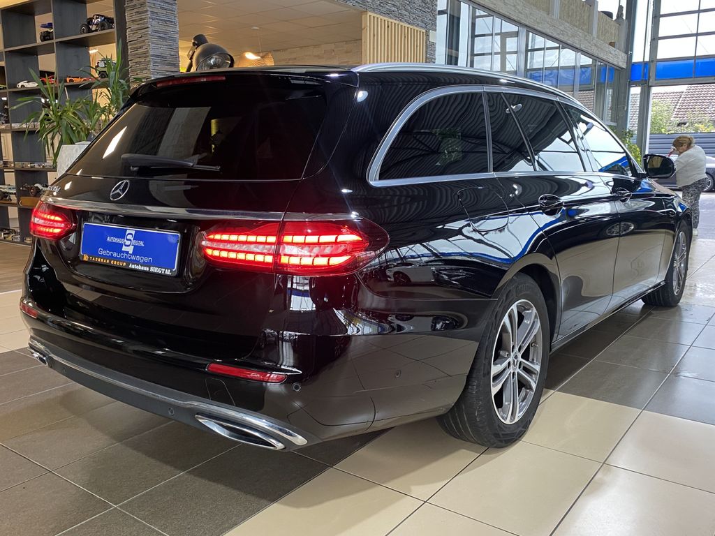 Mercedes-Benz E 220 2022